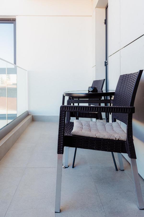 New Luxury Center Apartment